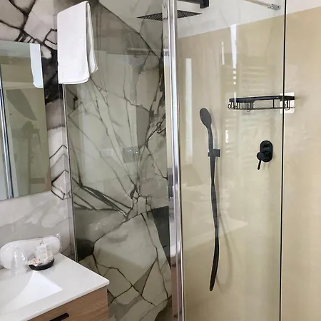 Holabologna Luxury And Flats בית הארחה