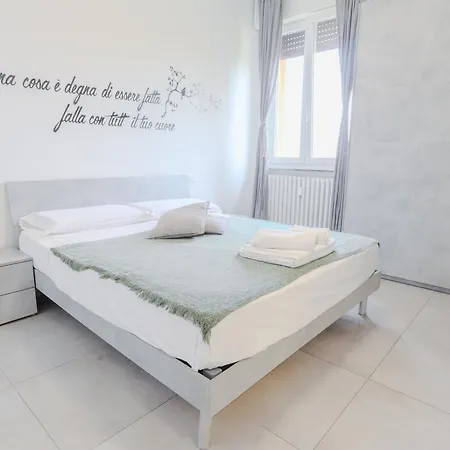 Πανσιόν Holabologna Luxury And Flats 4*