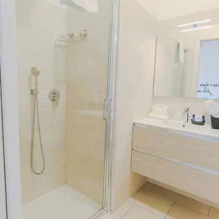 Holabologna Luxury And Flats Πανσιόν