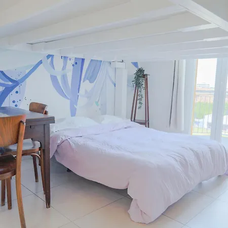 Pensión Holabologna Luxury And Flats 4*