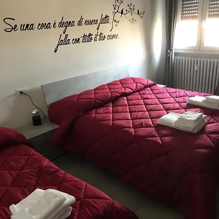 בית הארחה Holabologna Luxury And Flats בולוניה