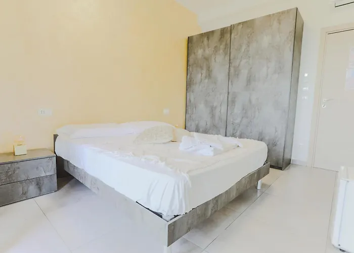 Holabologna Luxury And Flats Pensionat 4*