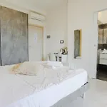 Holabologna Luxury And Flats 4* Болонья