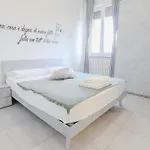 Гостевой дом Holabologna Luxury And Flats 4*