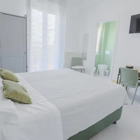Holabologna Luxury And Flats 3*