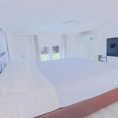 Πανσιόν Holabologna Luxury And Flats