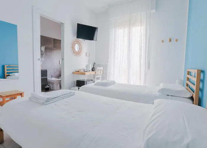 Πανσιόν Holabologna Luxury And Flats 4*