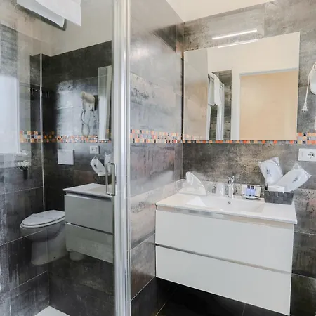 Holabologna Luxury And Flats Pensionat Bologna