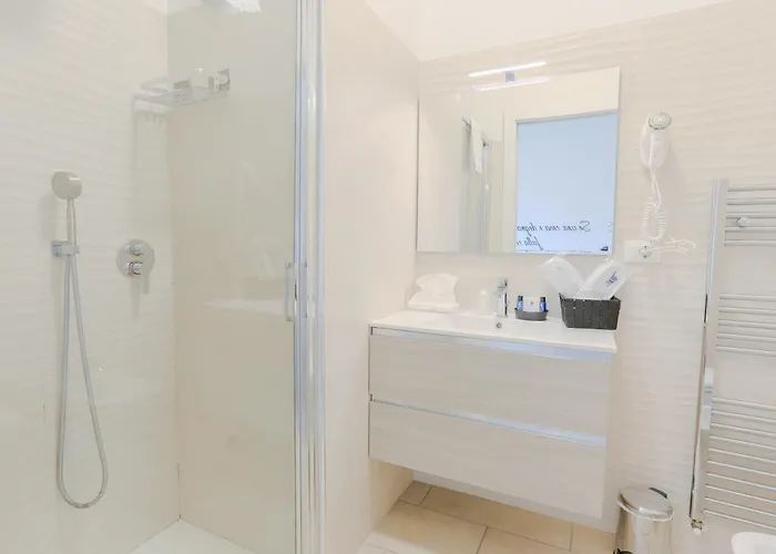 بيت ضيافة Holabologna Luxury And Flats بولونيا