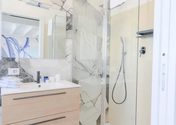 بيت ضيافة Holabologna Luxury And Flats بولونيا